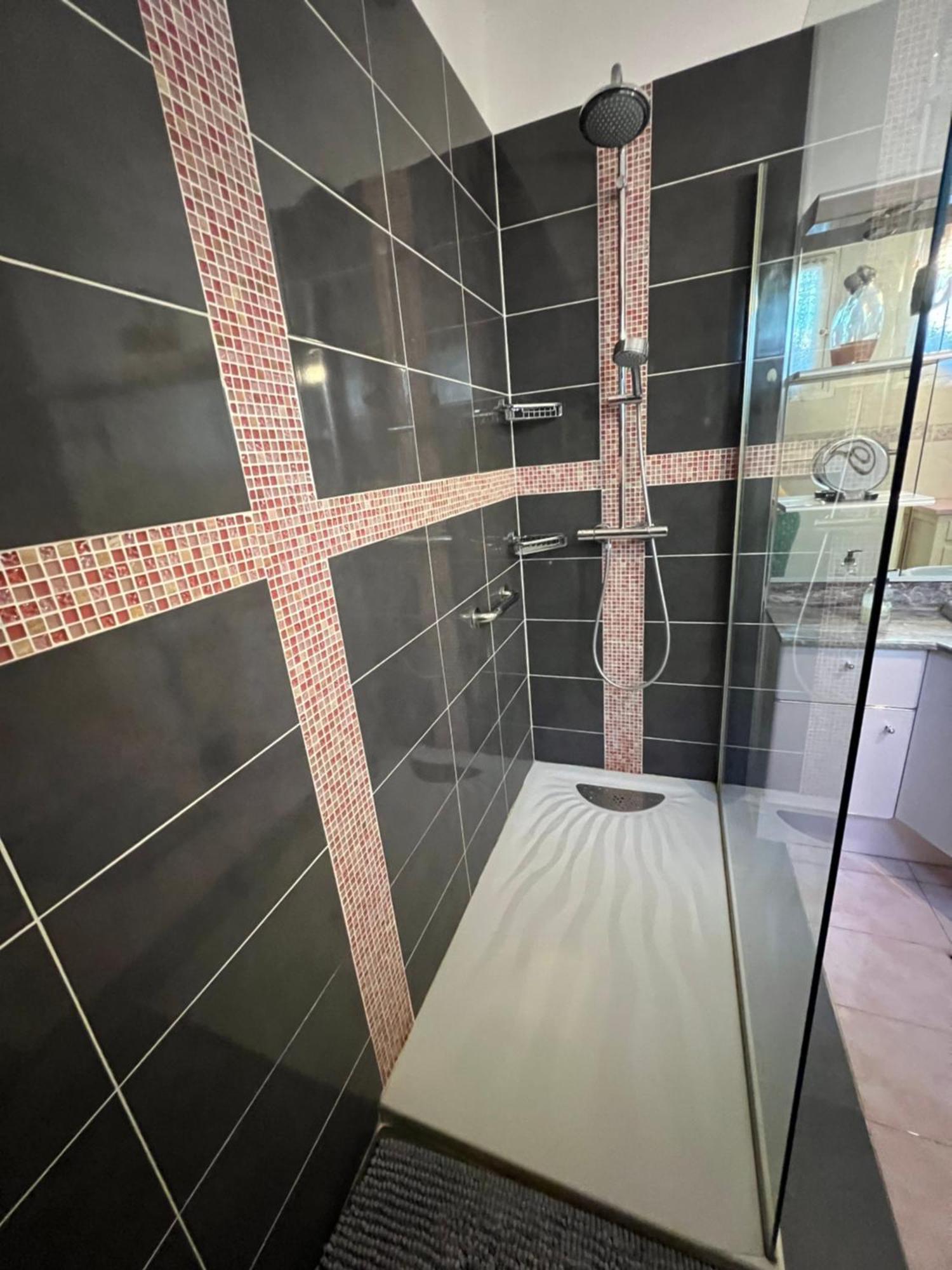 לורג Villa Lumineuse Et Spacieuse מראה חיצוני תמונה